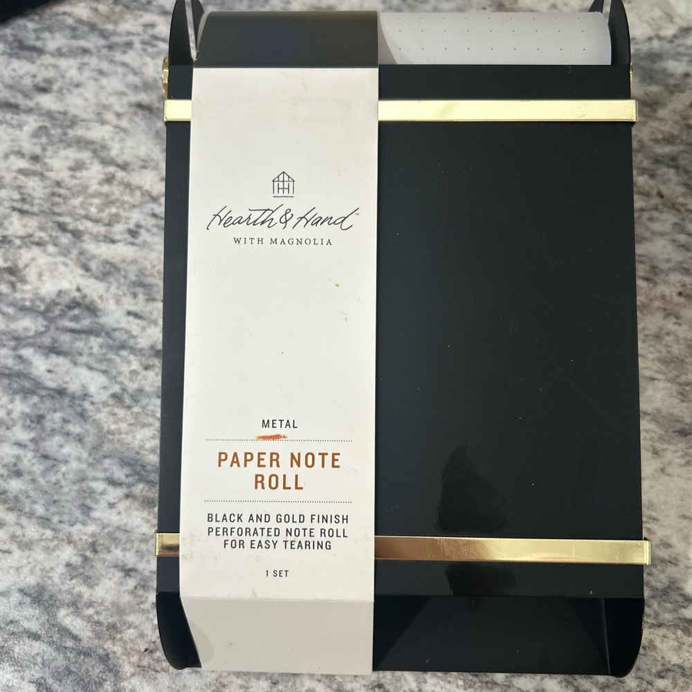 Hearth & Hand Black and Gold Note Roll
